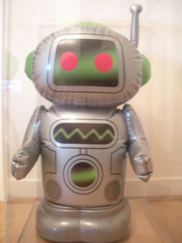 <b>Inflatable Robot</b> (2002)